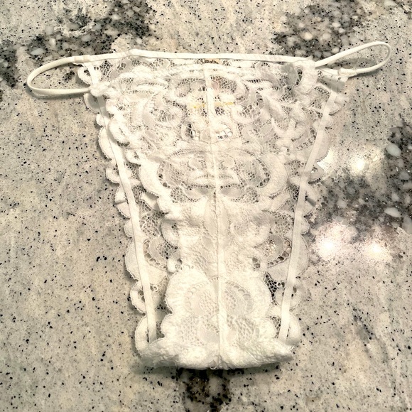 Free People Reese Tanga Ivory Size Medium NWT - Picture 2 of 5